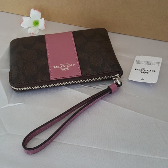 💕SOLD 💕 NWT Coach Wristlet in Signature Canvas - Picture 5 of 6